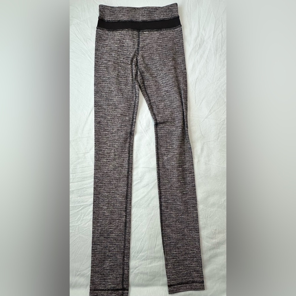 Lululemon Black & White Heathered Leggings 31" length size 4 - Picture 2 of 5